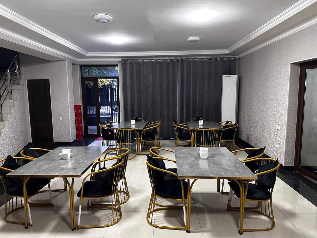 The Moon Tashkent Hotel Exterior foto